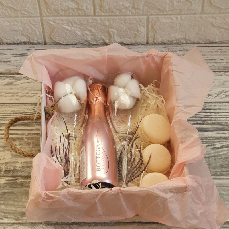 Նվեր-Տուփ Բոտեգայով և մակարուններով0