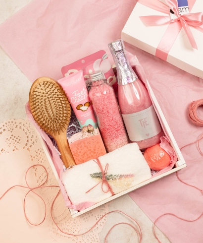 Նվեր տուփ սիրելիի համար №584