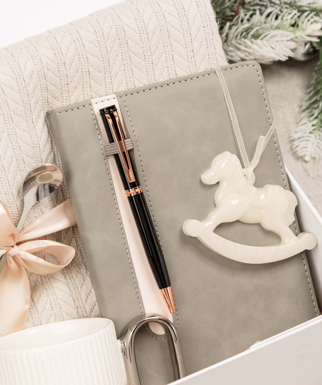 Подарочная коробка «THE BOX» №547 Новогодняя1