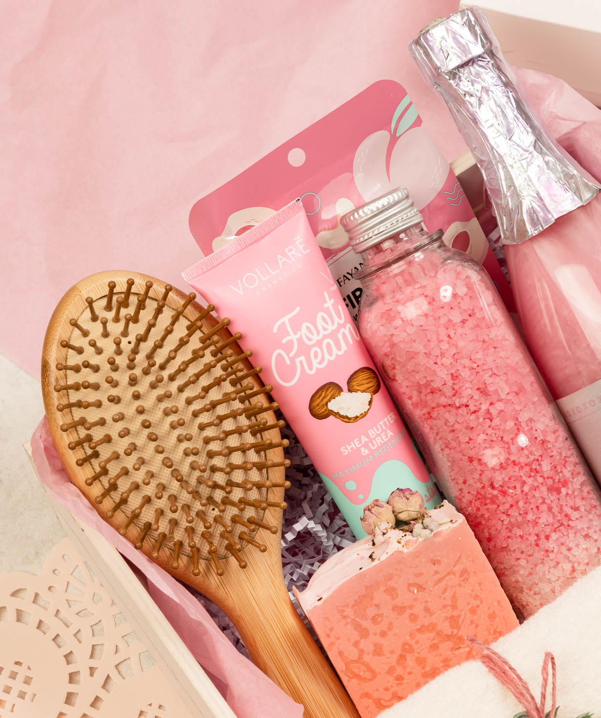 Նվեր տուփ սիրելիի համար №5841