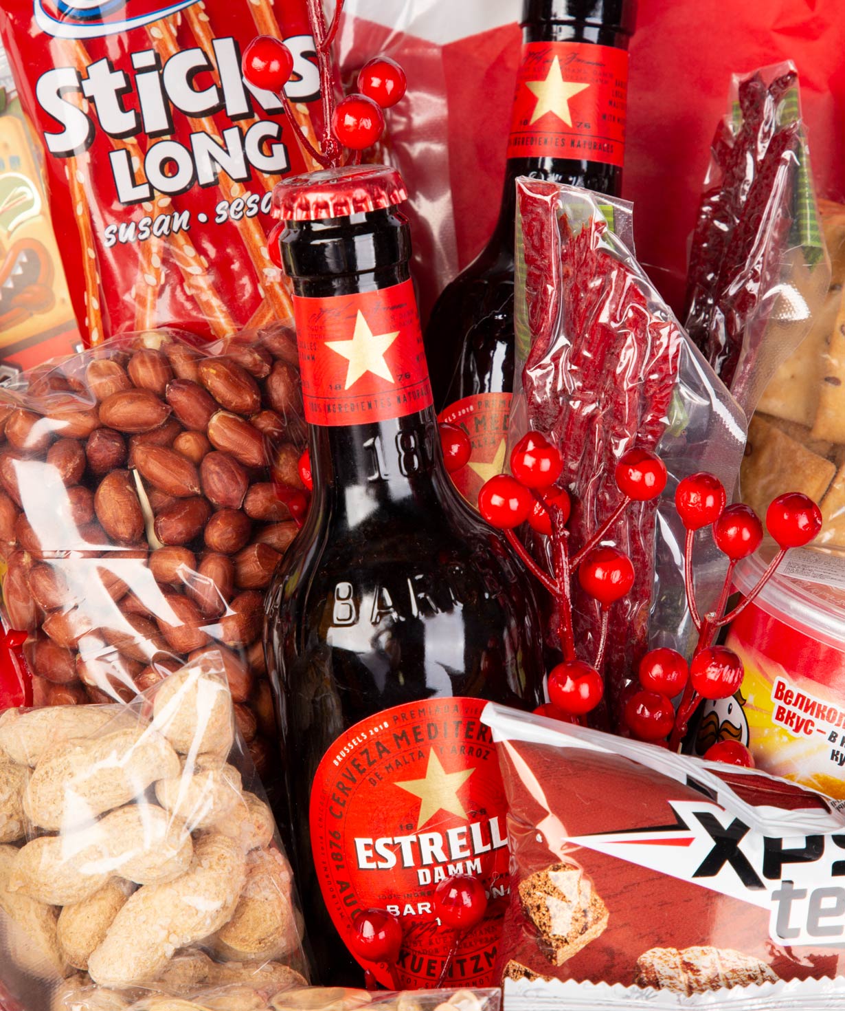 Bouquet `Noale` with beers and nuts2